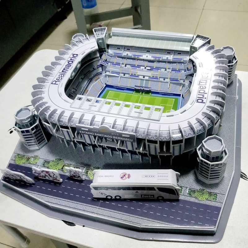 Đồ chơi lắp ráp Giấy 3D Mô hình Sân Vận Động Santiago Bernabéu Real Marid Kèm đèn LED