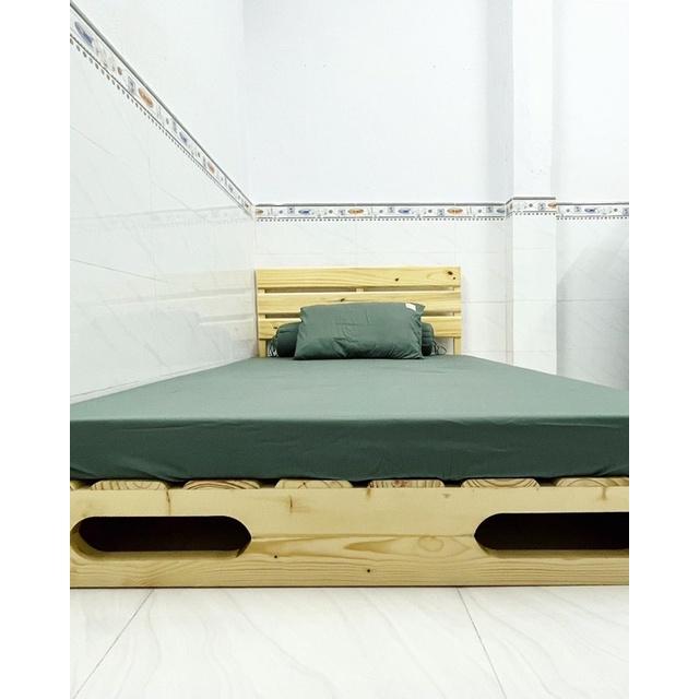 GIƯỜNG PALLET 1m2x2m CHÂN CAO 20cm CÓ ĐẦU GIƯỜNG FULL KÍN CHÂN