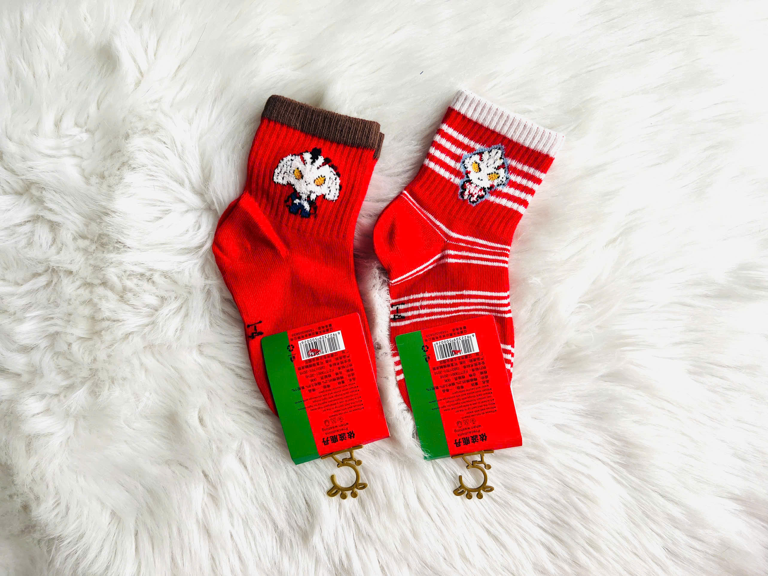 SET 5 ĐÔI TẤT TRẺ EM ĐỎ HOT TREND SIZE TỪ 1-8 TUỔI CHO TRẺ EM