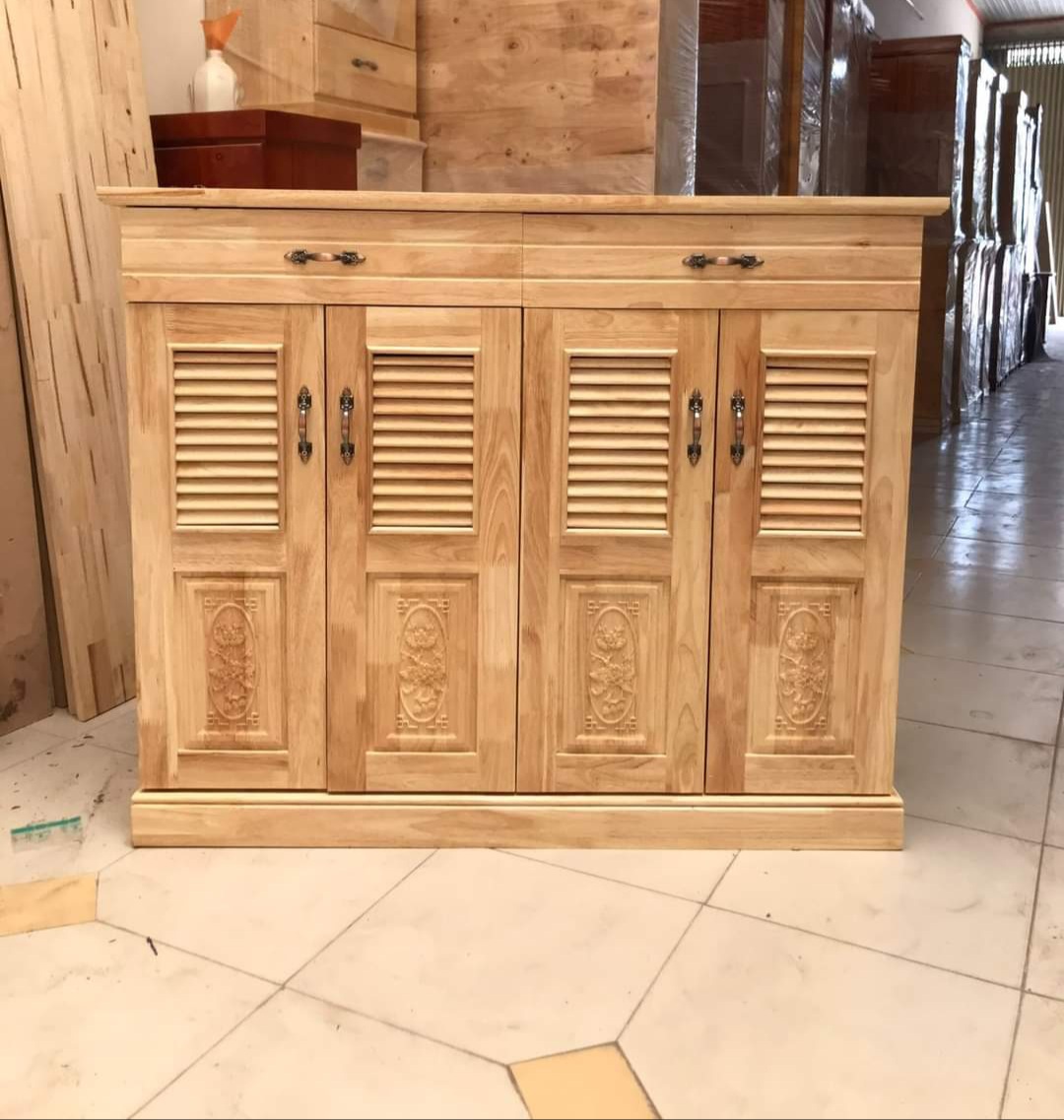 Tủ giày dép 4 cánh bằng gỗ cao su