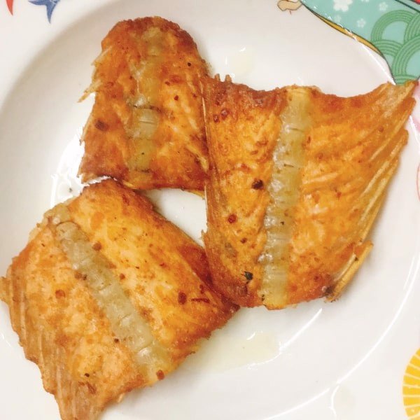 Xương Cá Hồi Khay 700g