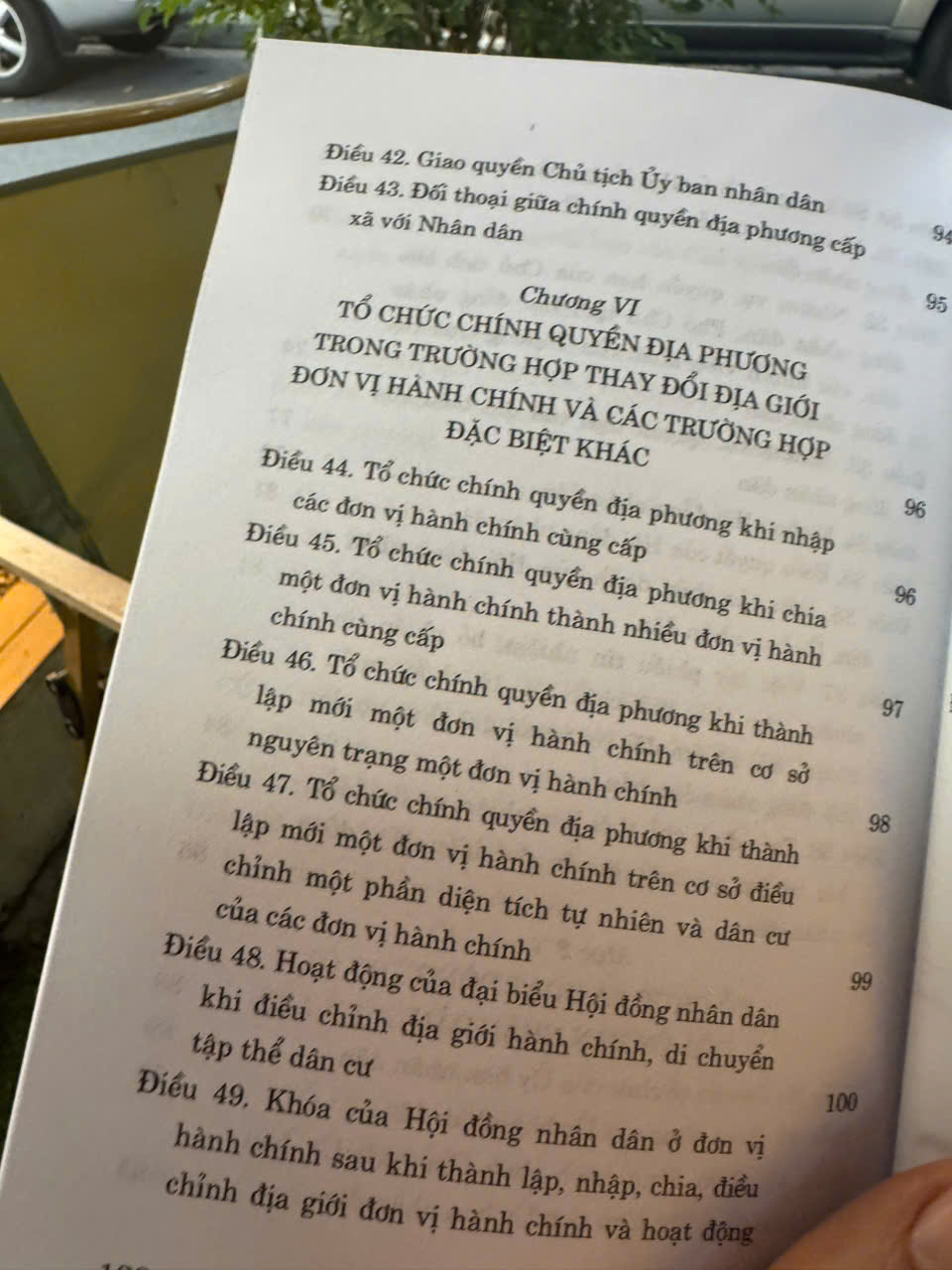 COMBO 2 CUỐN: HIẾN PHÁP NƯỚC CỘNG HOÀ XÃ HỘI CHỦ NGHĨA VIỆT NAM NĂM 2013 (Sửa đổi, bổ sung năm 2025) và LUẬT TỔ CHỨC CHÍNH QUYỀN ĐỊA PHƯƠNG NĂM 2025 – NXB Chính trị quốc gia sự thật