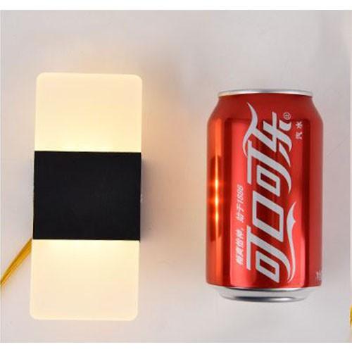 Đèn LED WISS gắn tường phong cách hiện đại, độc đáo.