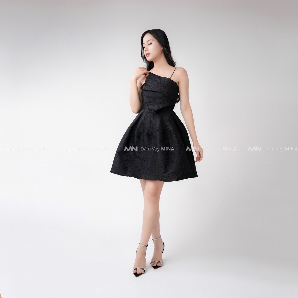 Đầm gấm đầm đen hai dây dáng xoè nơ ngực dự tiệc đi chơi dạo phố sang trọng (CÓ ĐỆM NGỰC) - MN127 - Đầm Váy Mina