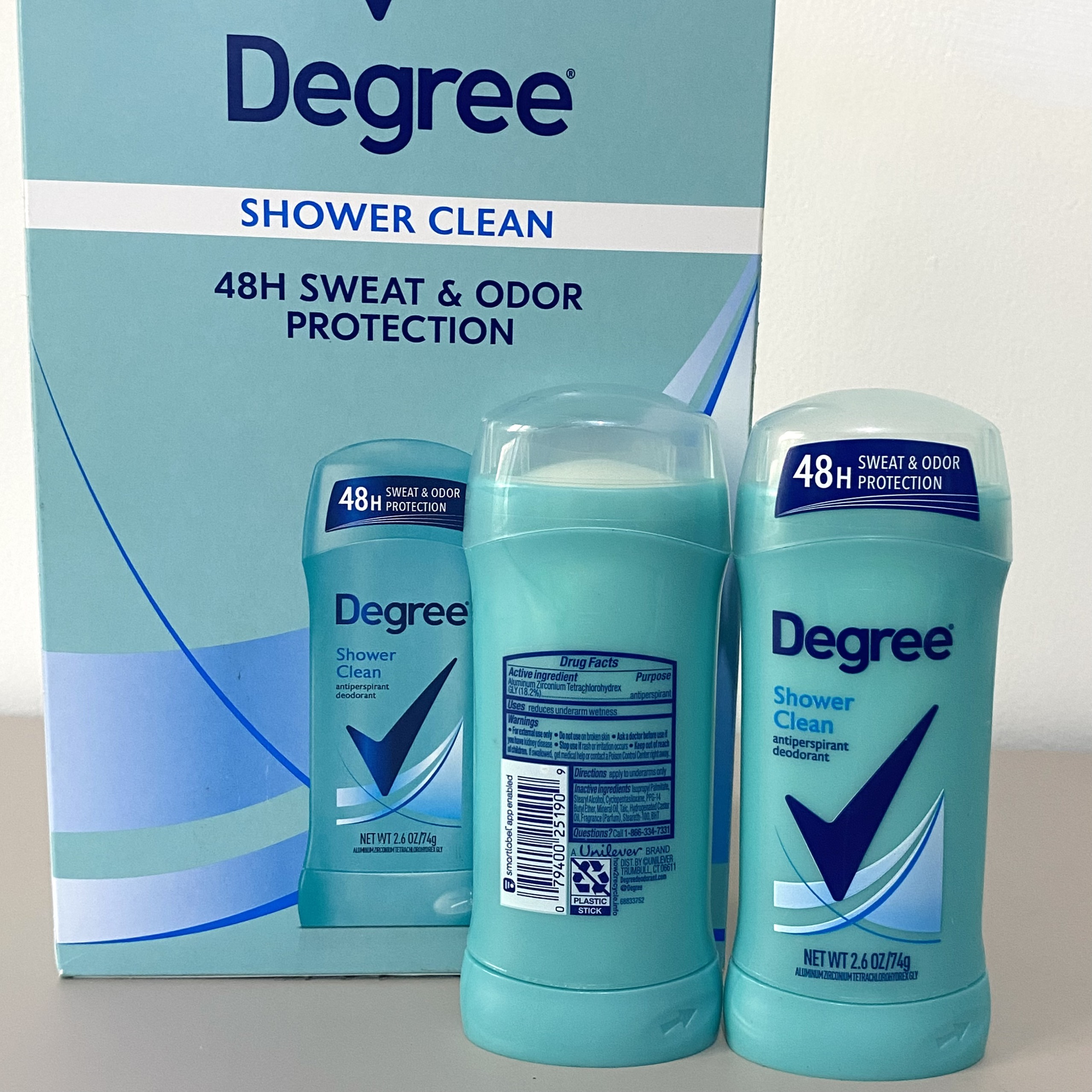 Lăn Khử Mùi Nữ Degree Shower Clean Sweat &amp; Odor Protection 74g Hàng Nhập Mỹ