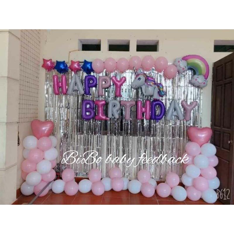 Rèm tua rua kim tuyến làm phông nền, backdrop event