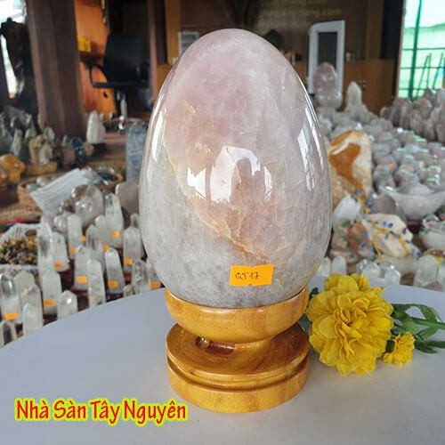 Quả trứng đá thạch anh hồng tự nhiên phong thủy | Hợp mệnh Hỏa và Thổ QT17 nặng 2.8kg kích thước 20.5x9.5(cm) – vật phẩm phong thủy may mắn