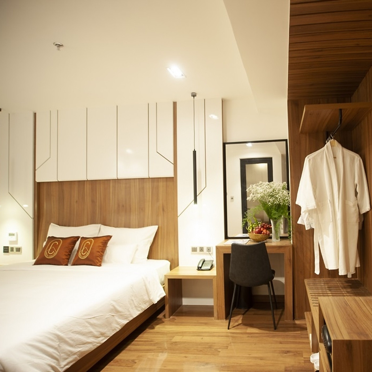 Colline Hotel 4* Đà Lạt - Gồm Bữa Sáng, Ngay Trung Tâm, Sát Chợ Và Hồ Xuân Hương Và Nhiều Ưu Đãi Hấp Dẫn