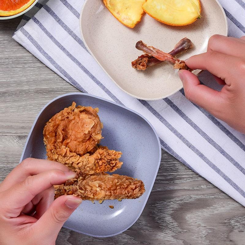 Đĩa nhựa lúa mạch vuông đựng bánh kẹo hoa quả nhiều màu sắc Đĩa đựng thức ăn trong nhà bếp