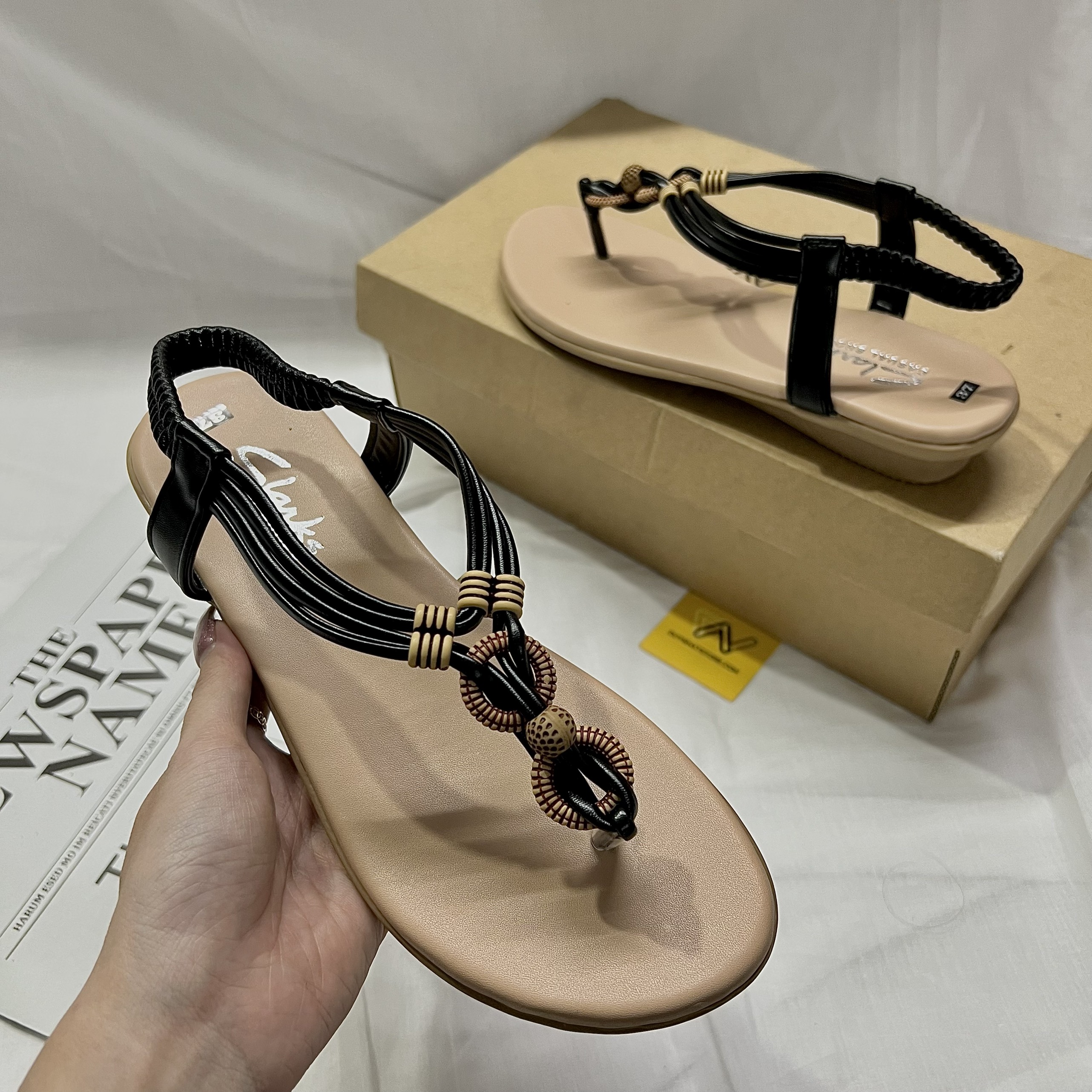 Giày Sandal Nữ Quai Kẹp Xỏ Ngón Màu Hồng Đen Dây Mảnh Nhỏ Duy Nhật Store Học Sinh Đi Học Bền Uzzang Chiến Thun Hạt Gỗ