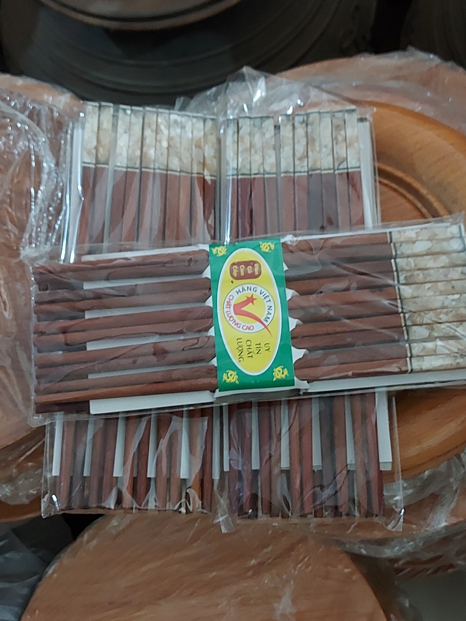 Bộ 10 đôi đũa gỗ hương cẩn đầu vuông cao cấp