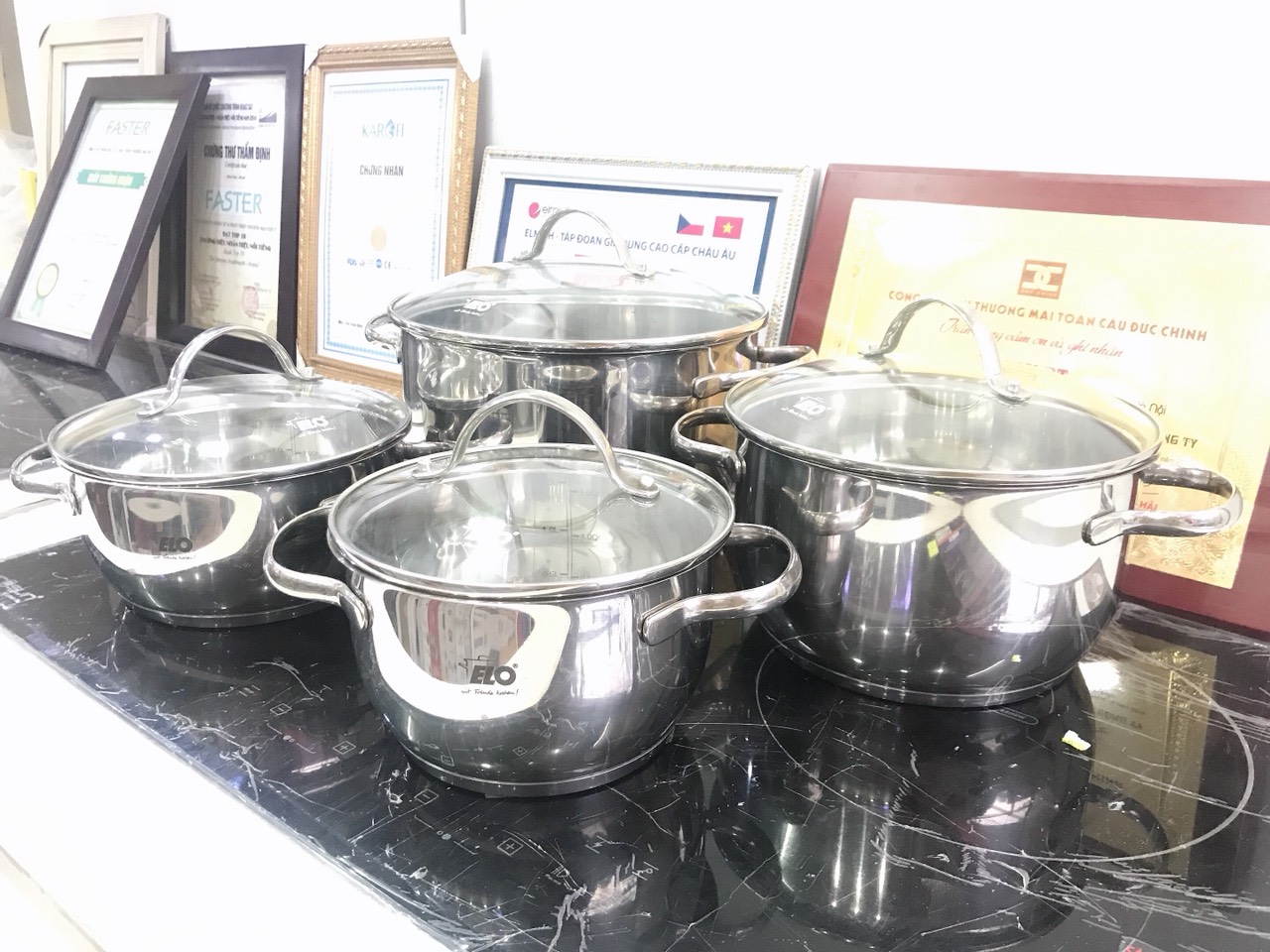 Bộ nồi inox 304 Elo New Luna 4 chiếc vung kính