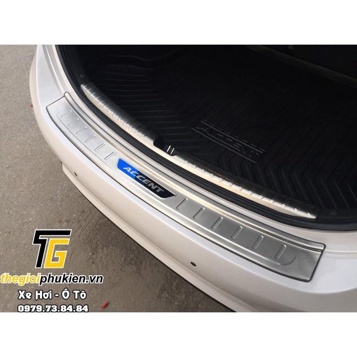 Bộ sản phẩm ỐP BẬC CỐP VÀ BẬC CỬA Inox xe Hyundai Accent 2021