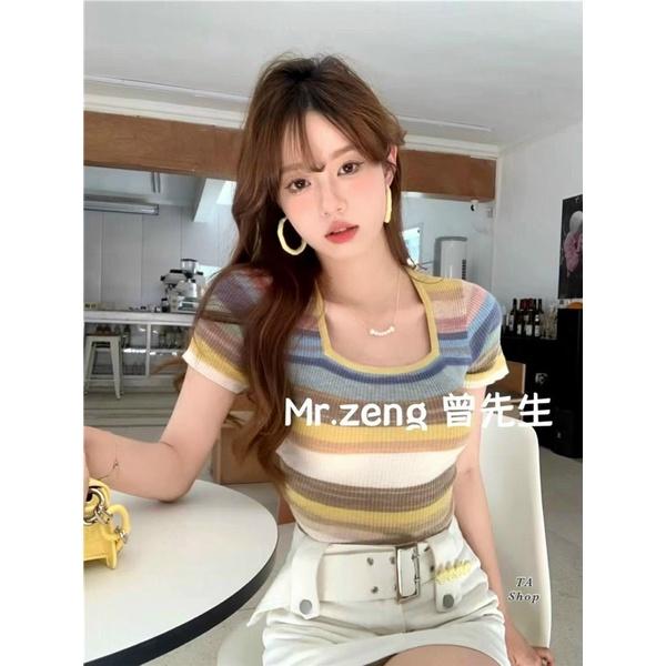 Áo len mongtoghi cầu vồng cổ vuông cộc tay