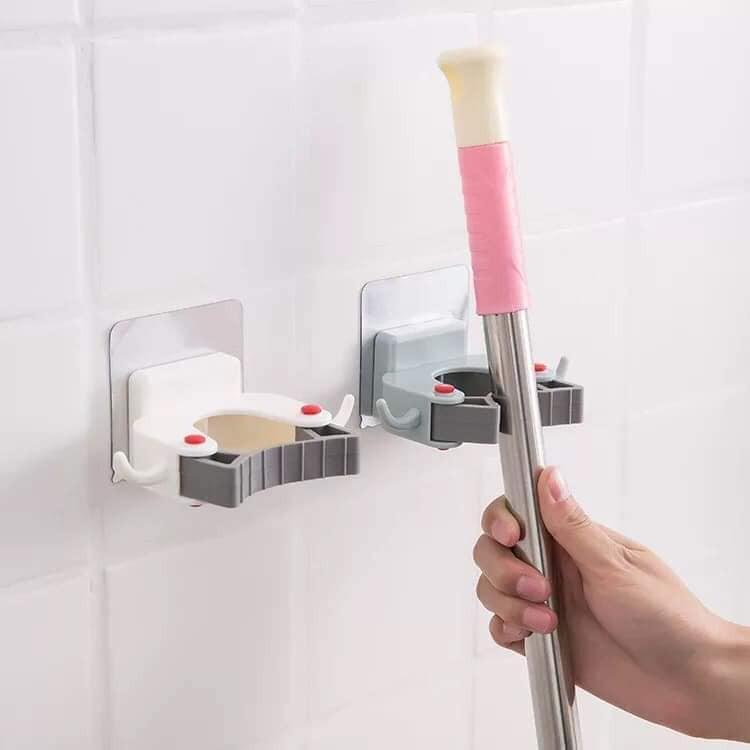 Móc treo chổi, cây lau nhà