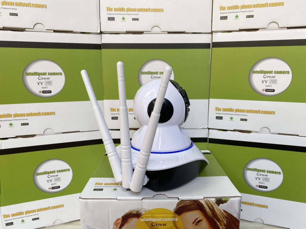 Camera IP WIFI trong nhà YooSee 2.0 + Thẻ nhớ 32G - Hàng Nhấp Khẩu
