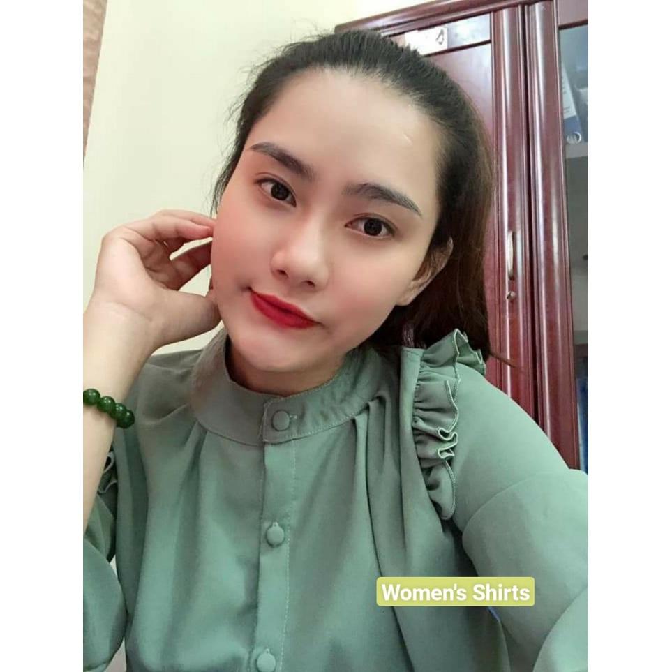 Áo sơ mi nữ công sở thời trang SURI chất liệu đũi xước màu xanh cổ lọ tay lửng.