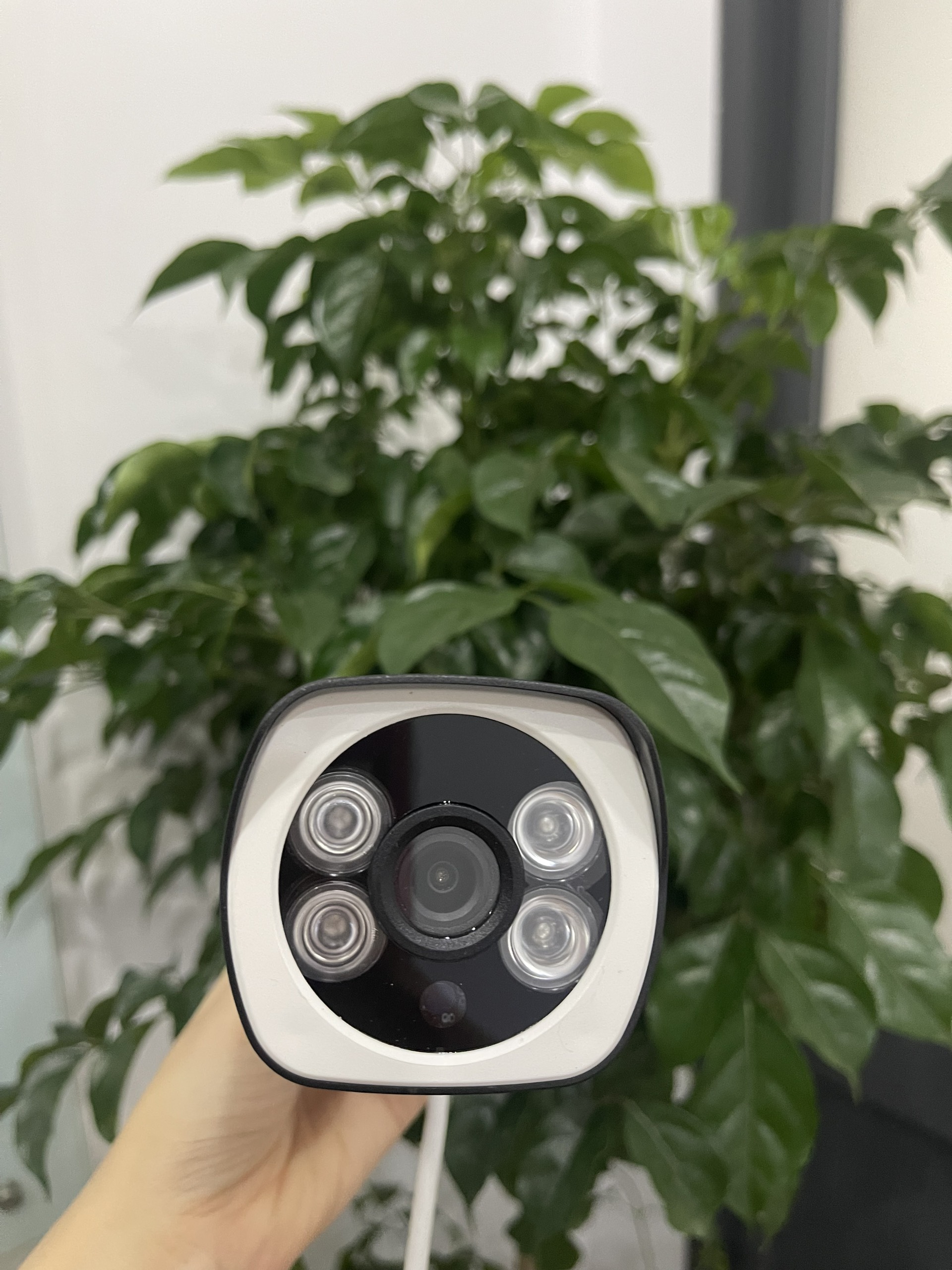 Camera IP Wifi Giám Sát Ngoài Trời NetCAM NTL5.0, Độ phân giải 5.0MP, Đàm thoại 2 chiều, Cảnh báo khi phát hiện chuyển động - Hàng Chính Hãng