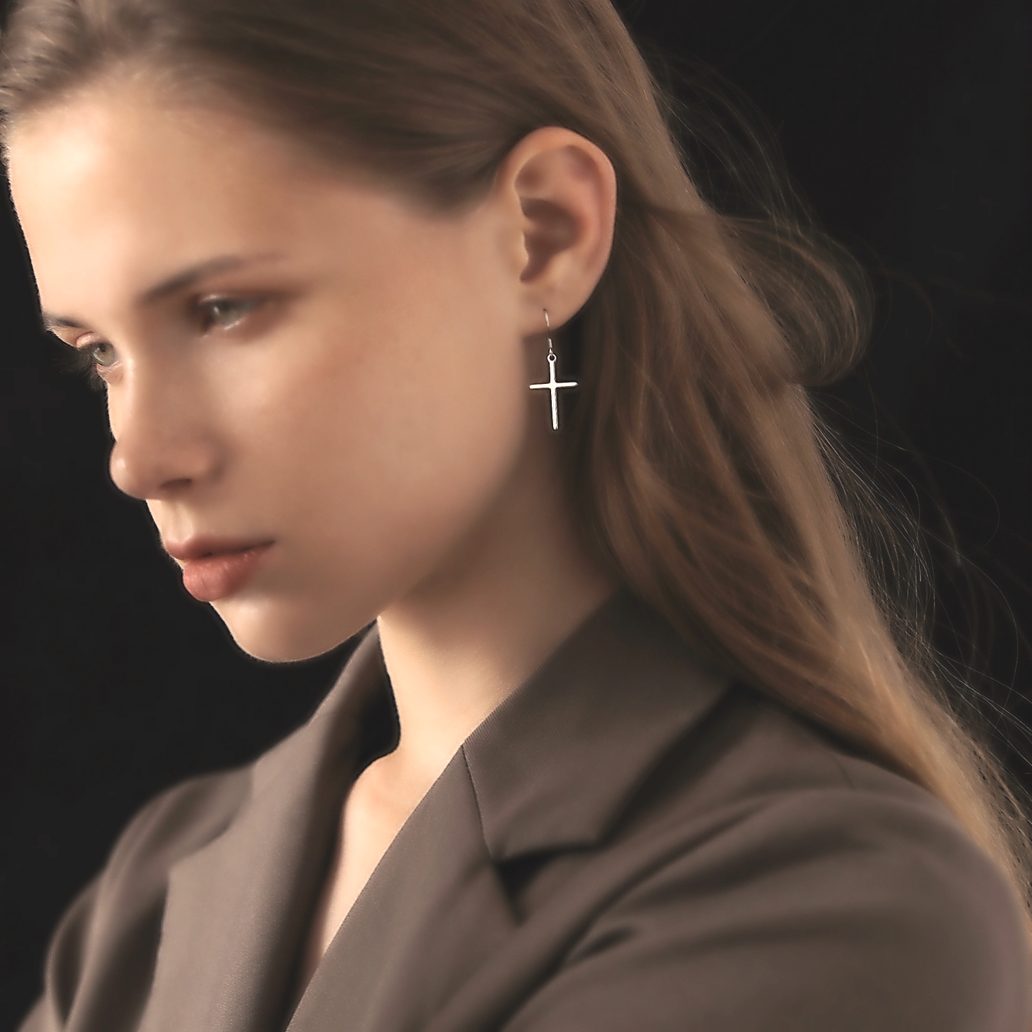 Bông tai thập tự phong cách Châu Âu bí ẩn quyến rũ