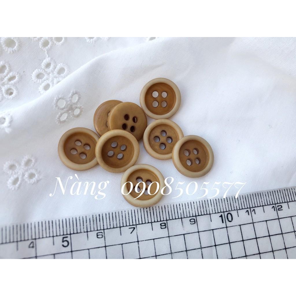 Nút nhựa giả gỗ #nang 1,5cm