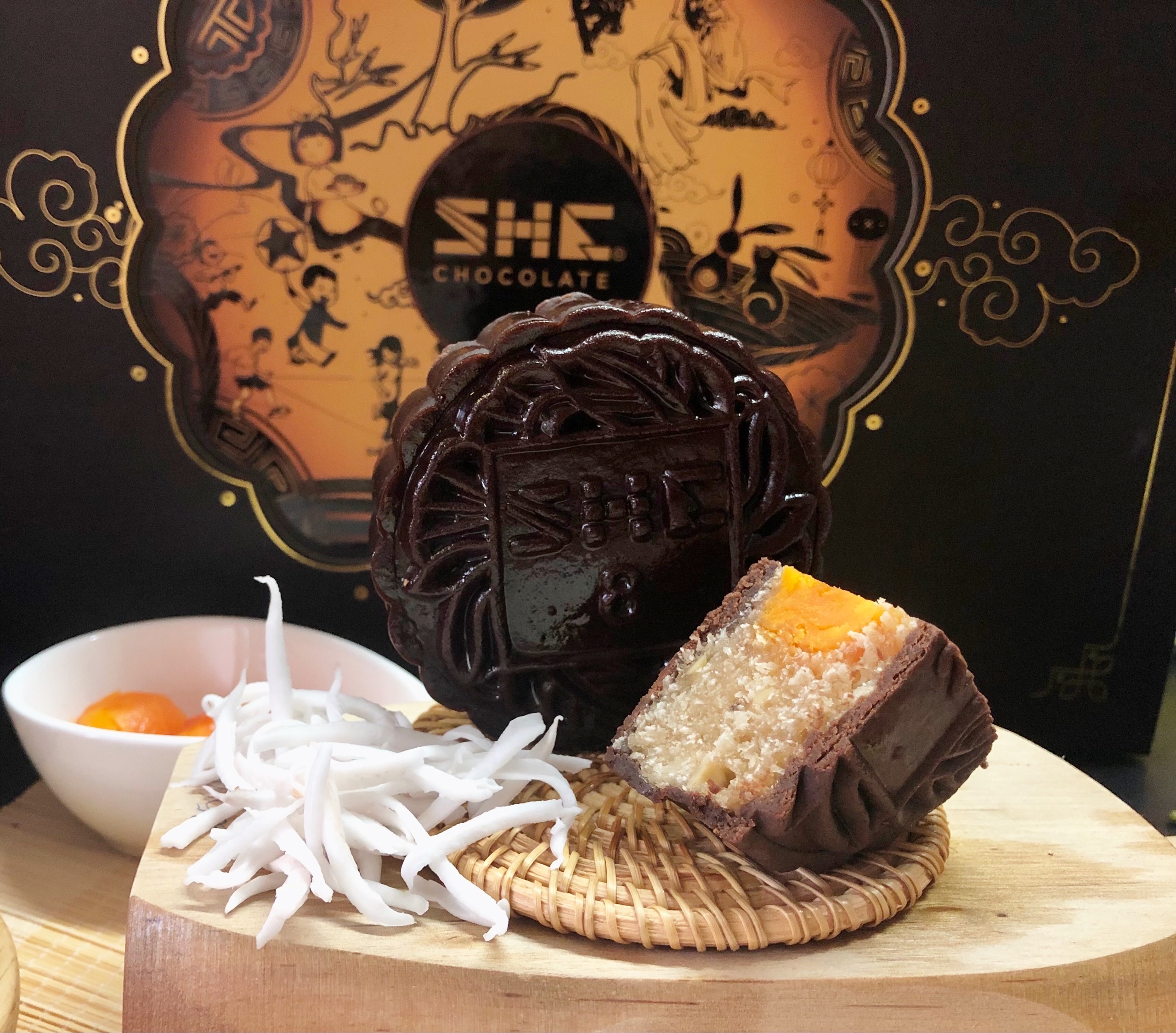 Bánh trung thu sô cô la 2023 - Nhân Dừa non - SHE Chocolate - Món quà sức khỏe dành tặng người thân - Trung thu 2023