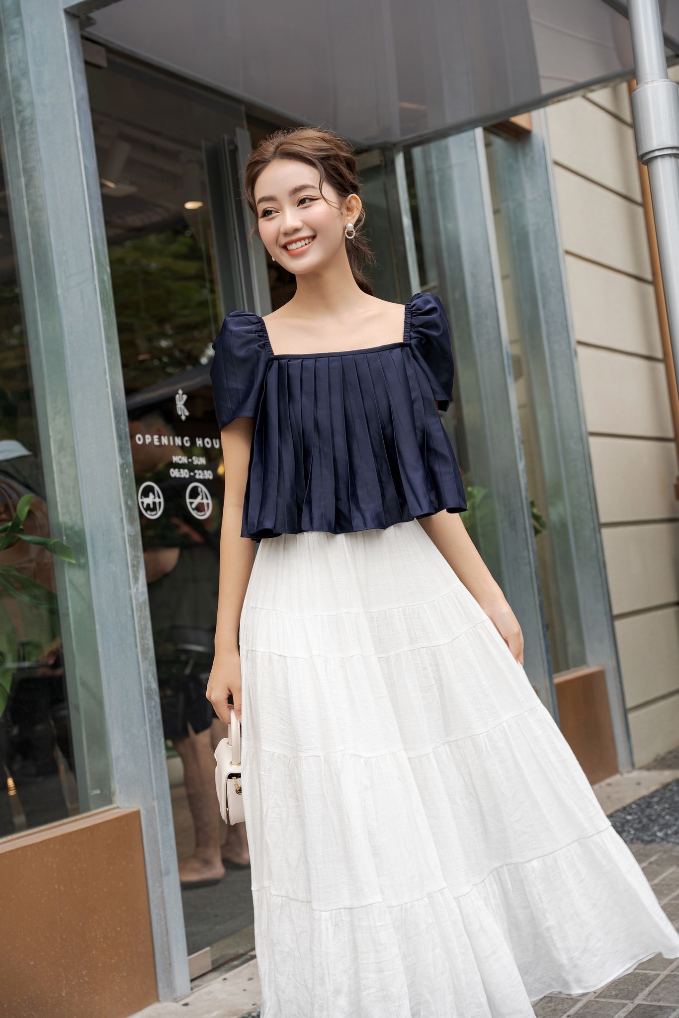 OLV - Áo Pleated Top in Navy