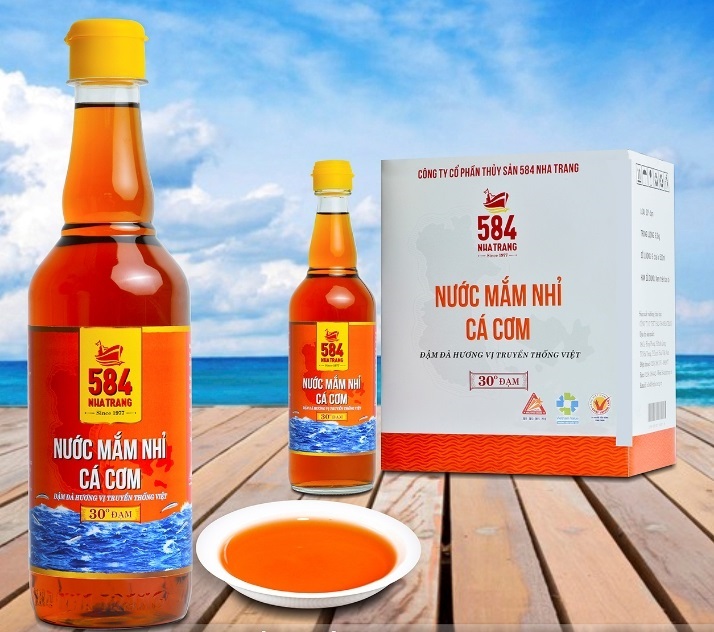 Nước Mắm 584 Nha Trang 30 Độ Đạm, Thùng 6 Chai Nhựa 500ml