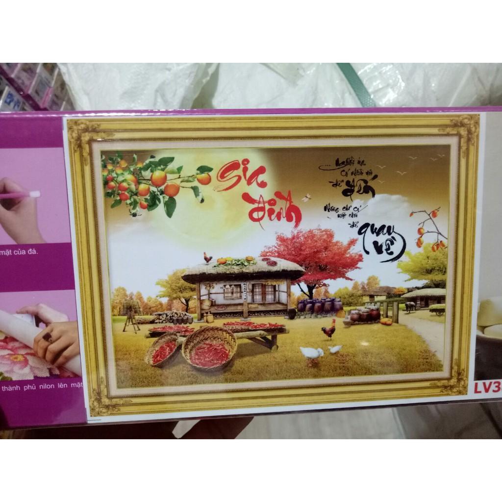 Tranh Đính Đá PHONG CẢNH GIA ĐÌNH HẠNH PHÚC . Kích Thước: 75cm x 55cm