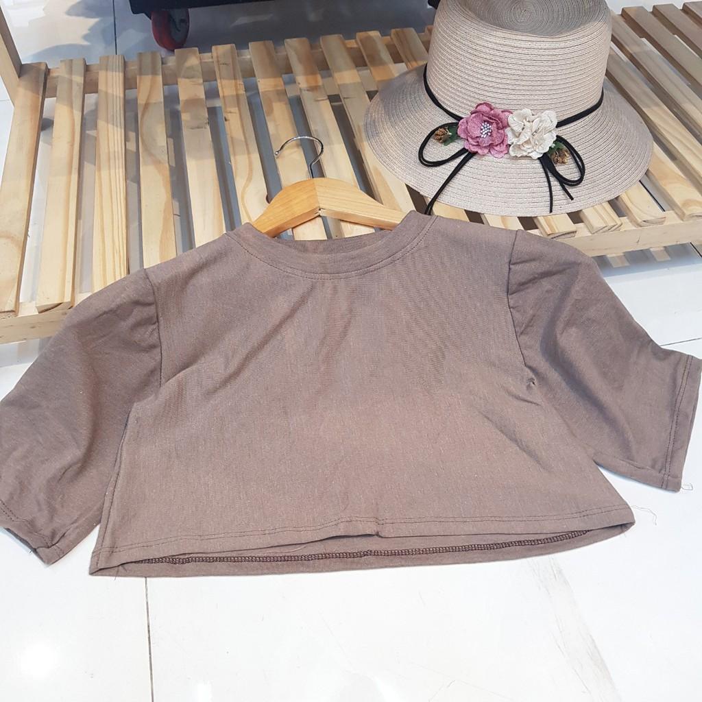 Áo thun croptop cổ tròn form suông bận thoải mái