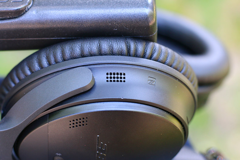 Tai nghe Bluetooth Bose QuietComfort 35 II