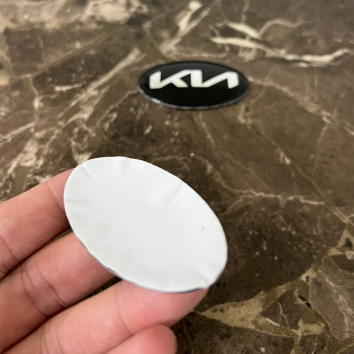 Logo biểu tượng vô lăng xe ô tô KIA, kích thước 60x30mm