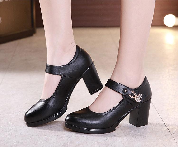 Giày cao gót quai dán đính phụ kiện