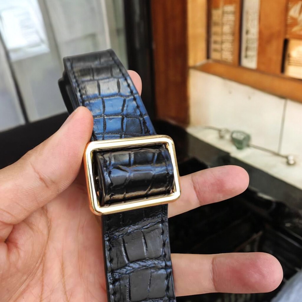 Túi đeo chéo Nam cá tính. Da cá sấu có Móng đẹp nổi bật!