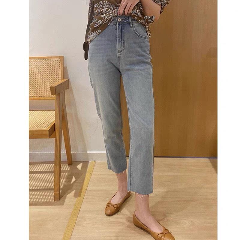 Quần Jeans Nữ Thêu Chữ YN Dáng Lỡ Sước Gấu