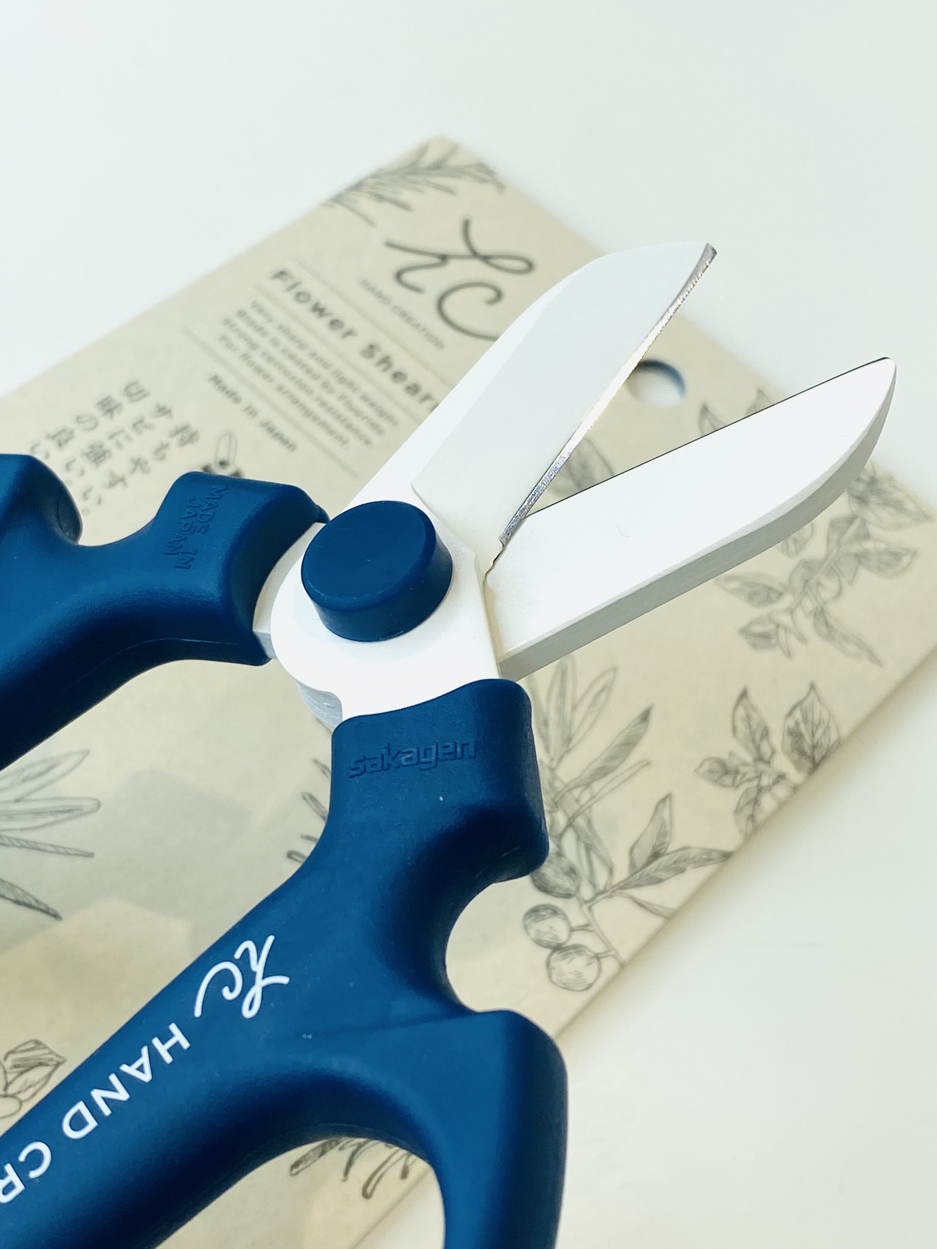 Kéo Cắt Hoa Nhật Bản Sakagen Hand Creation F-170 | Thép Carbon SK5 | Màu Hồng - Màu Xanh Dương