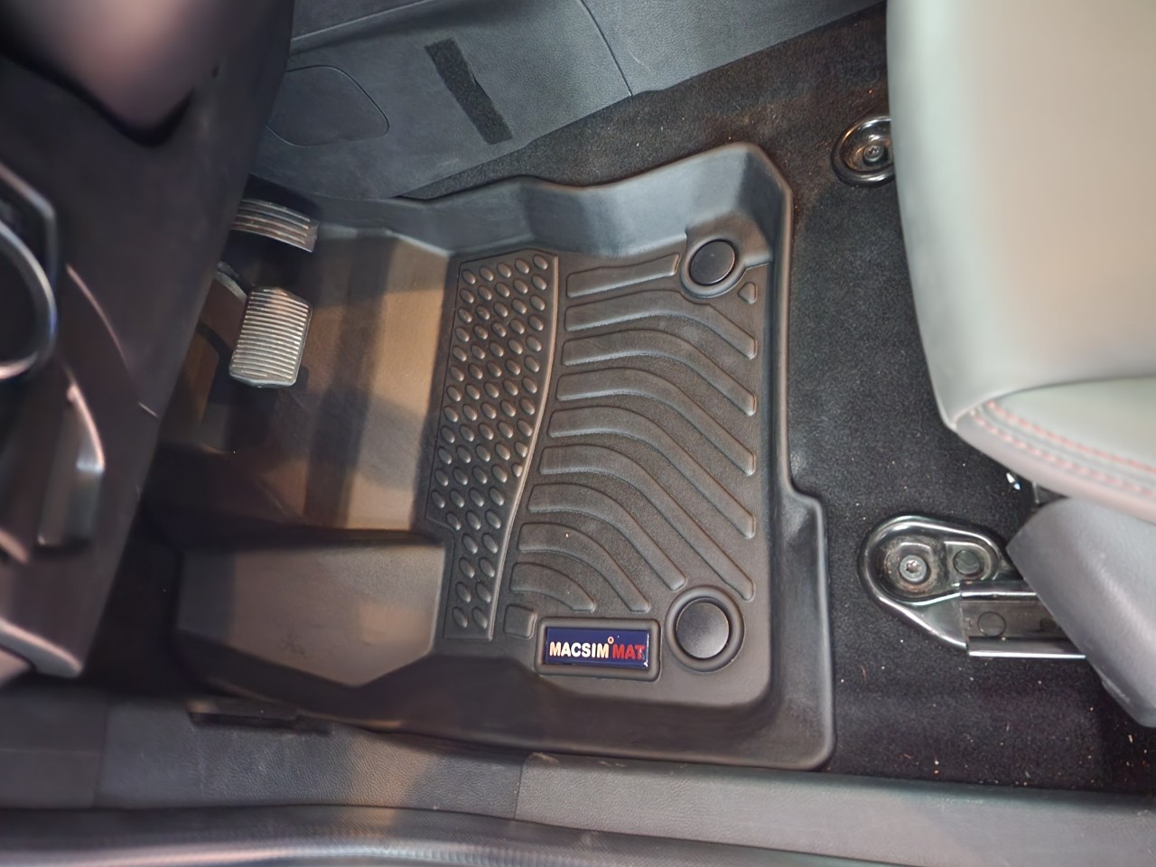 Thảm lót sàn xe Ford Focus 2012-2020 Nhãn hiệu Macsim chất liệu nhựa TPV cao cấp màu đen