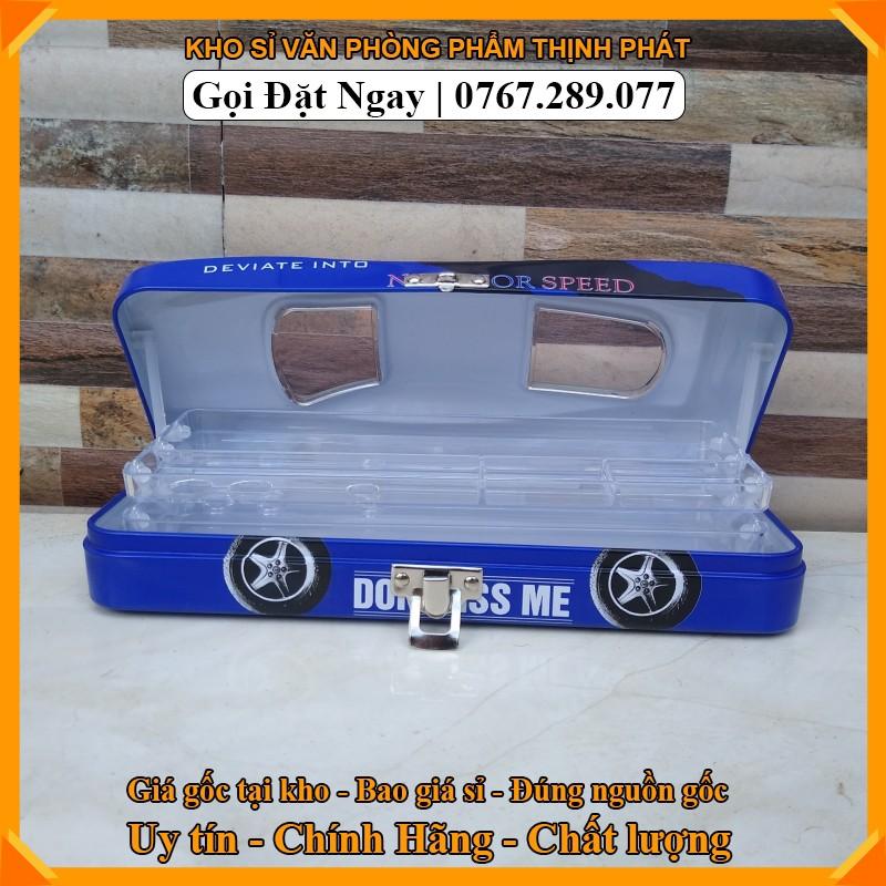 Hộp đựng mô hình oto bằng kim loại