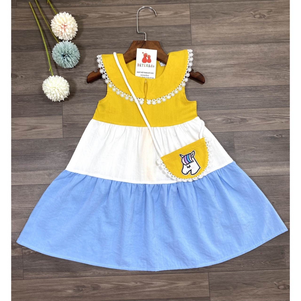 Đầm bé gái,váy trẻ em phối 3 màu vải Linen cao cấp kèm túi siêu xinh cho bé ,BITIKIDS size 1 đến 8 tuổi.
