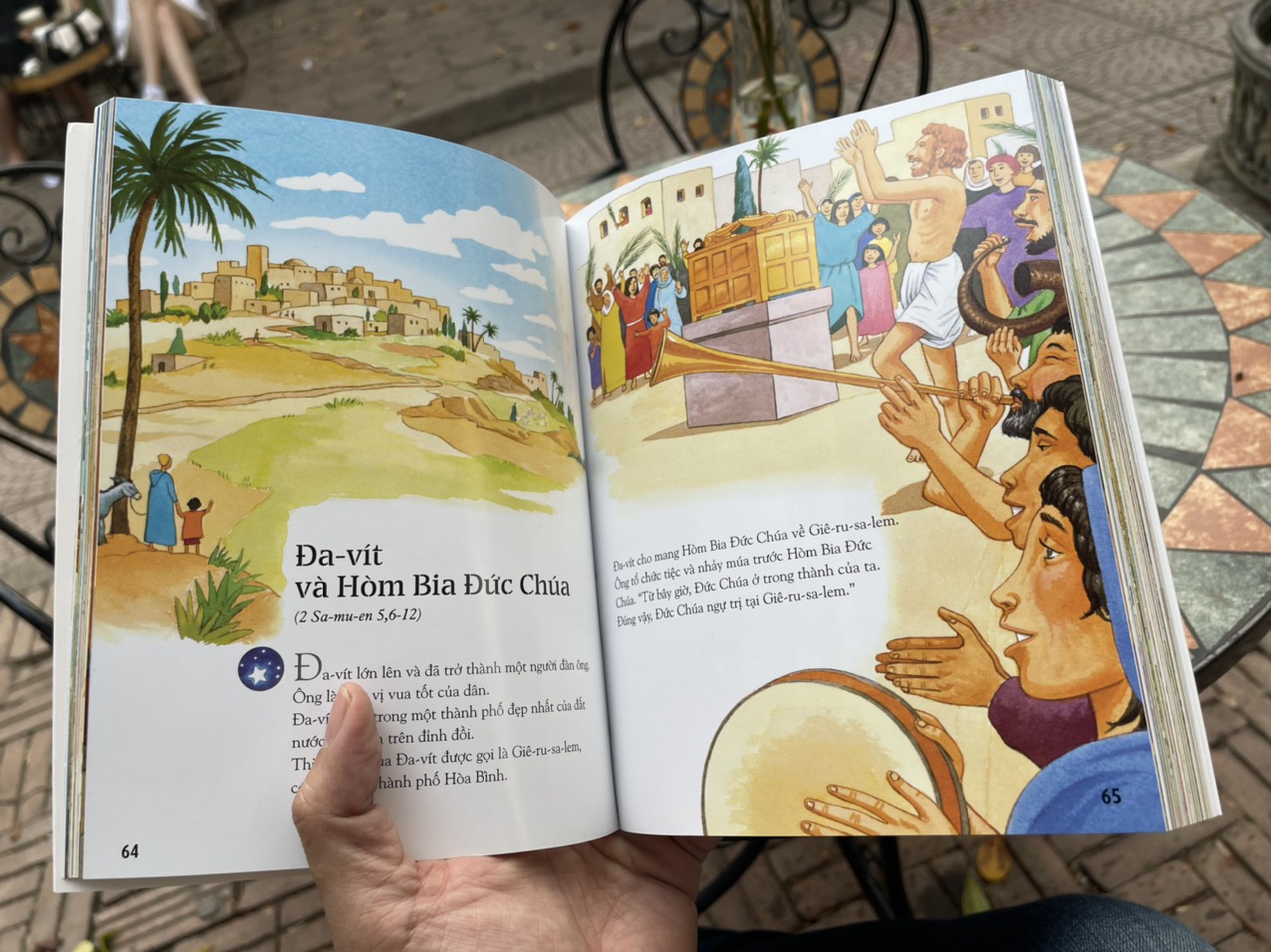 (Bìa mềm) KINH THÁNH CHO THIẾU NHI CỰU ƯỚC VÀ TÂN ƯỚC – La Bible Pour Les Enfants - Lm. Phêrô Nguyên Hiệu dịch – NXB Tôn Giáo