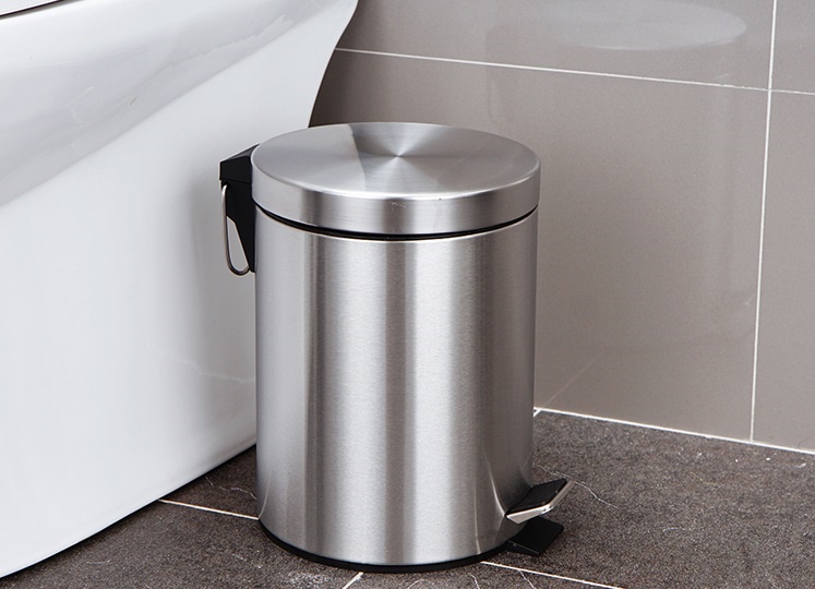 Thùng rác inox chân đạp Pearl Metal Life Charis II Pale 5L - Made in Japan