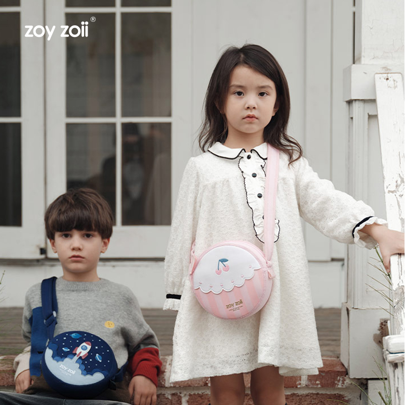 Túi đeo chéo cho bé Zoyzoii da cao cấp hình tròn cho bé Kid's Messenger Bag B29 - Hàng Chính Hãng