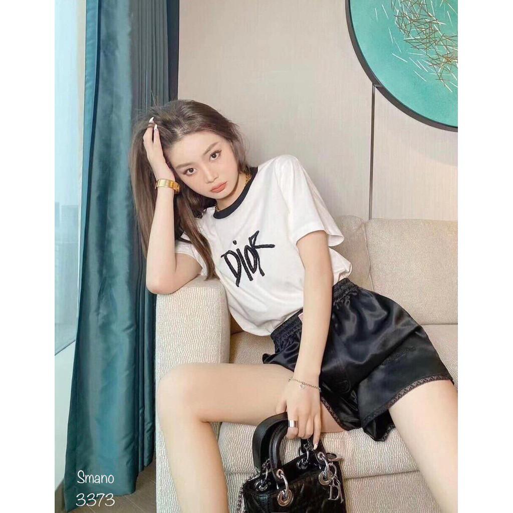 ÁO T-SHIRT LOGO THÊU NGỰC