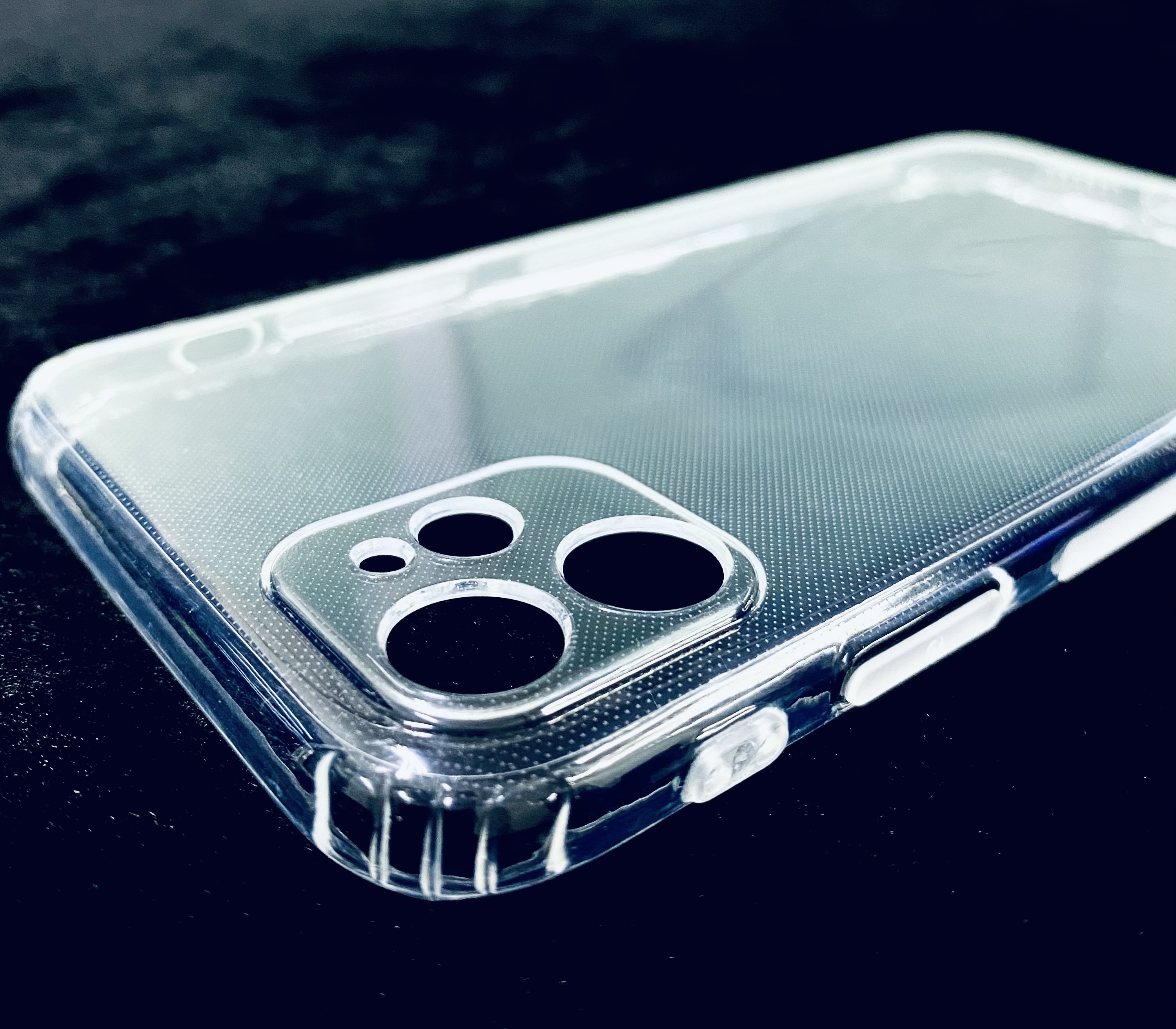 Ốp Lưng CHỐNG SỐC BẢO VỆ CAMERA Cho Điện Thoại IPHONE 11 - Silicone dẻo trong suốt, cạnh viền nhám chống trượt- Hàng Chính Hãng