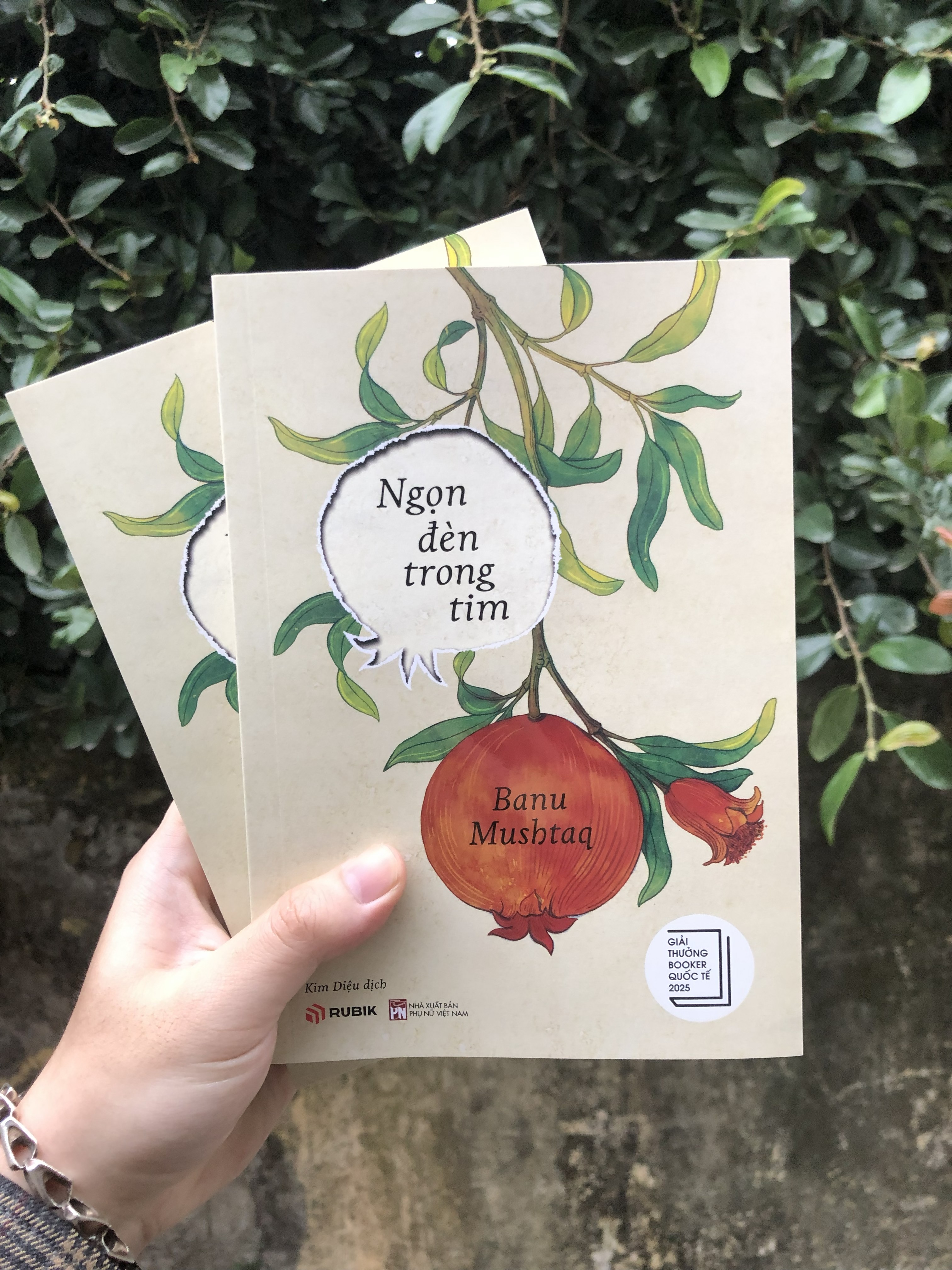 Sách Ngọn Đèn Trong Tim