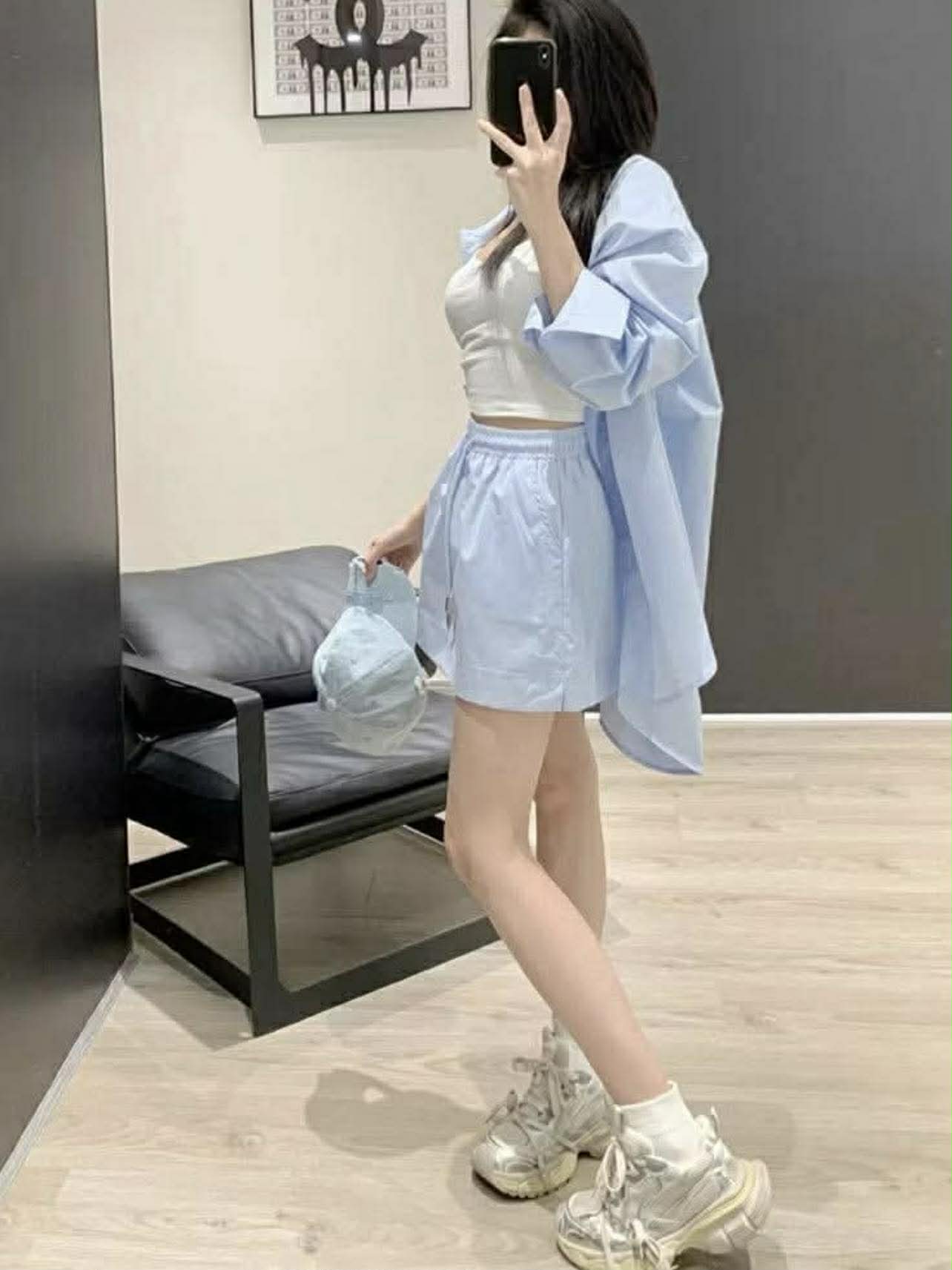 Bộ Áo sơ mi dáng dài rộng oversize kèm chân váy ngắn thời trang Hàn Quốc