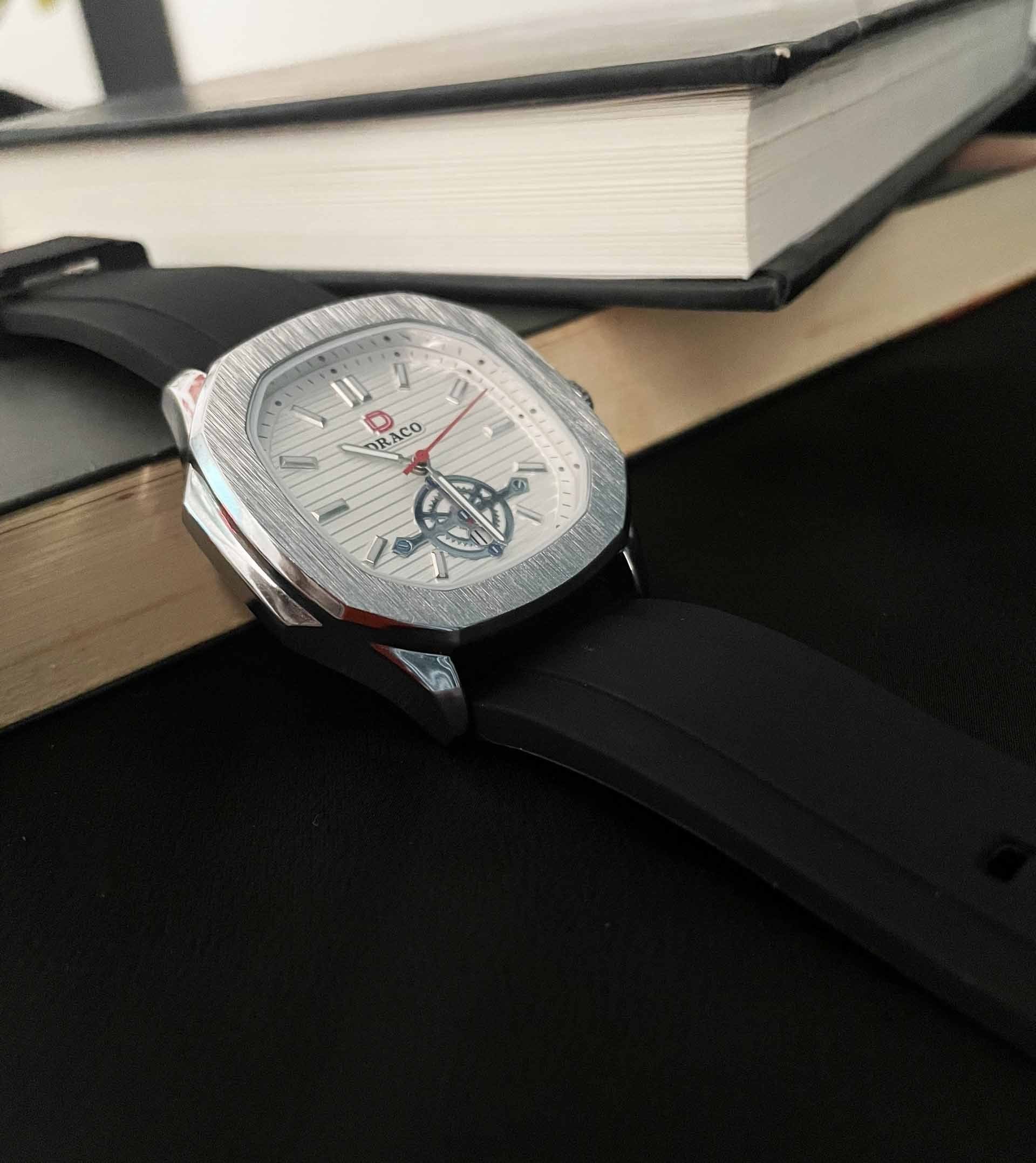 ĐỒNG HỒ NAM - THƯƠNG HIỆU VIỆT DRACO D22-DD06 - " Decision" BẠC
