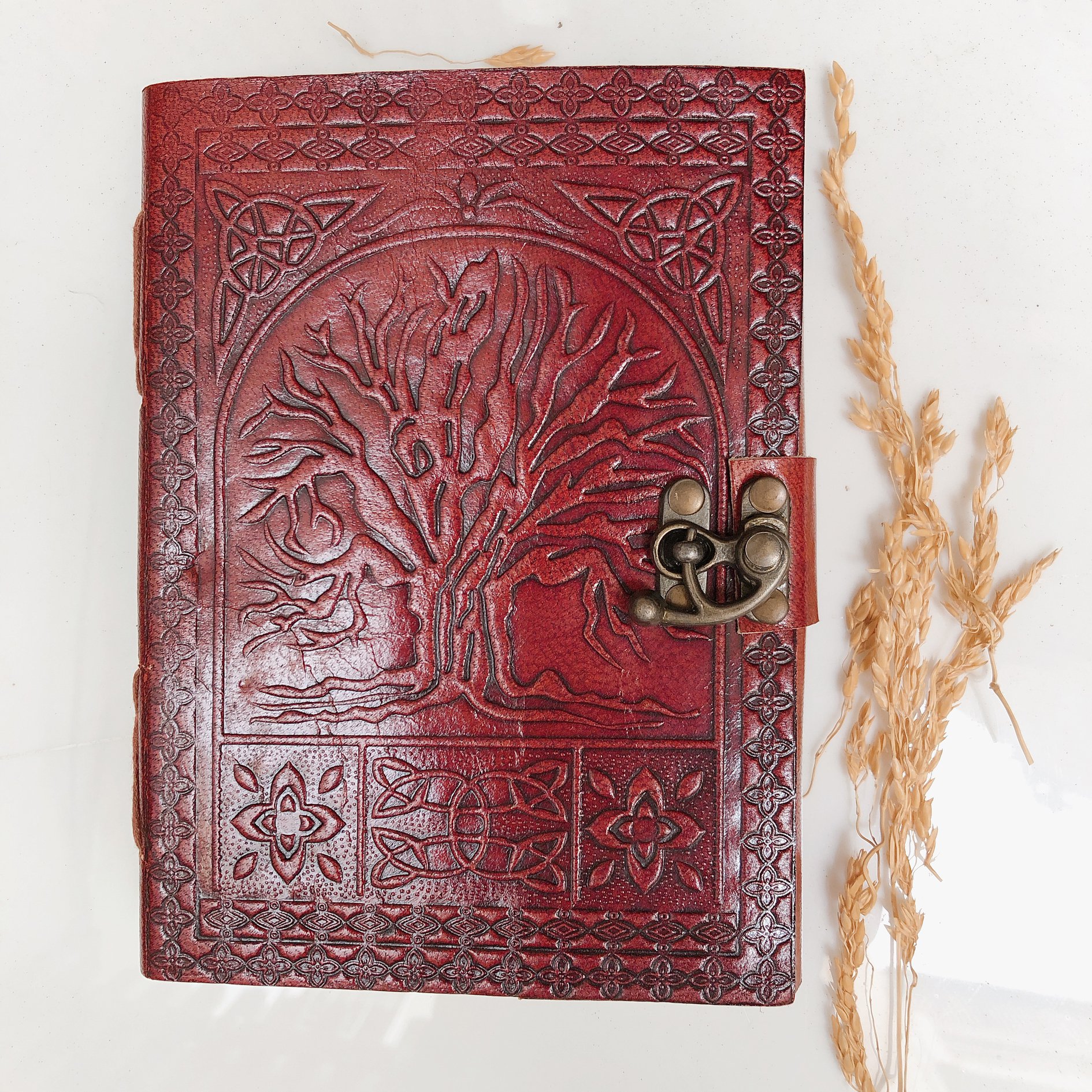 Sổ tay handmade bìa da thật  màu nâu đỏ giấy tái chế - Handmade Sketchbook Tree of life - Handmade leather journal