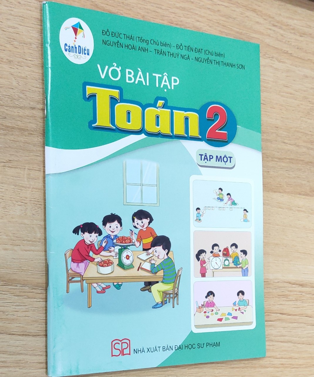 Vở bài tập Toán lớp 2 (2 tập) Bộ Cánh Diều