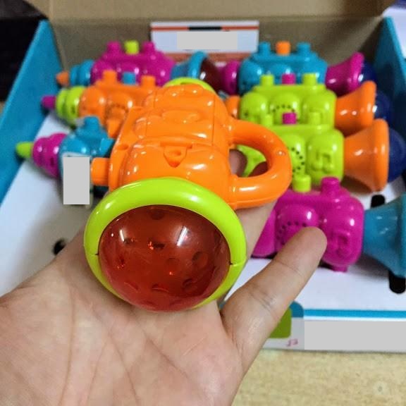 Kèn tay cầm kèm âm thanh ánh sáng độc đáo