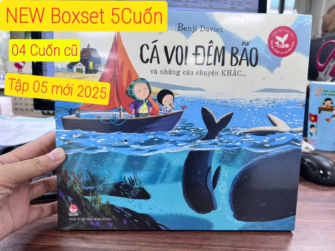 BOXSET CÁ VOI ĐÊM BÃO VÀ NHỮNG CÂU CHUYỆN KHÁC (4 QUYỂN) - Bìa mềm